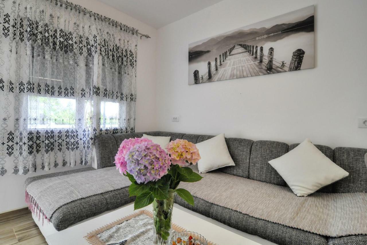 Apartments Banicevic Tivat Exterior foto
